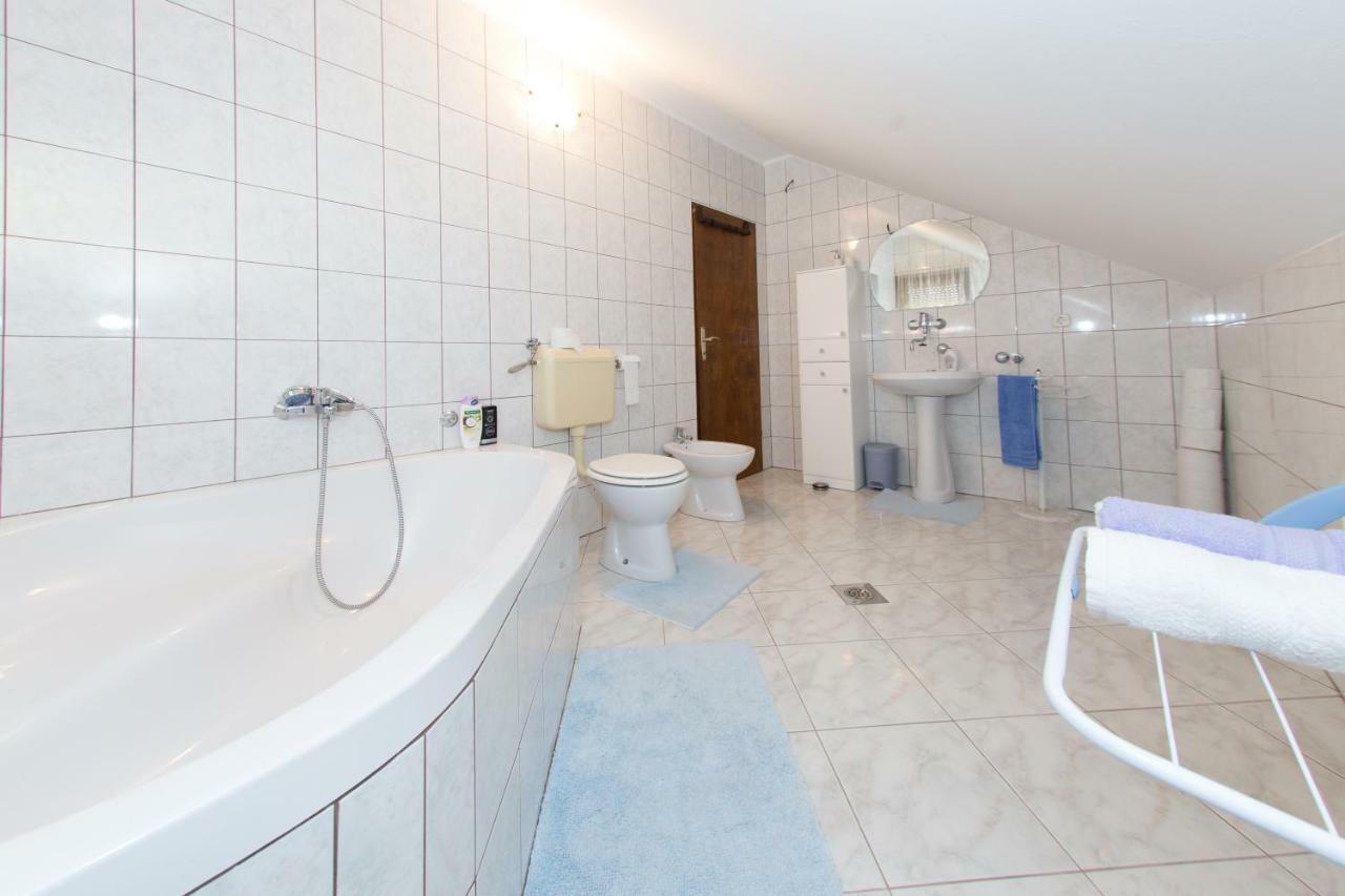 Apartman Dubravcic Apartment Otocac Exterior photo